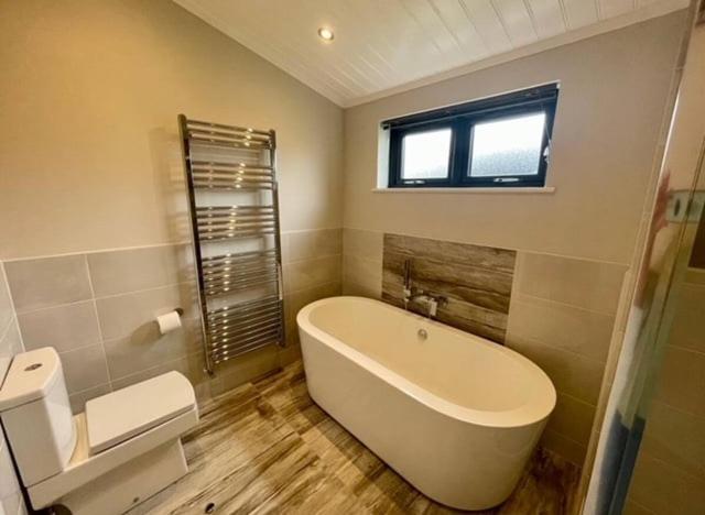 *Luxury Holiday Home With Hot Tub Close To Beach* Penally 외부 사진